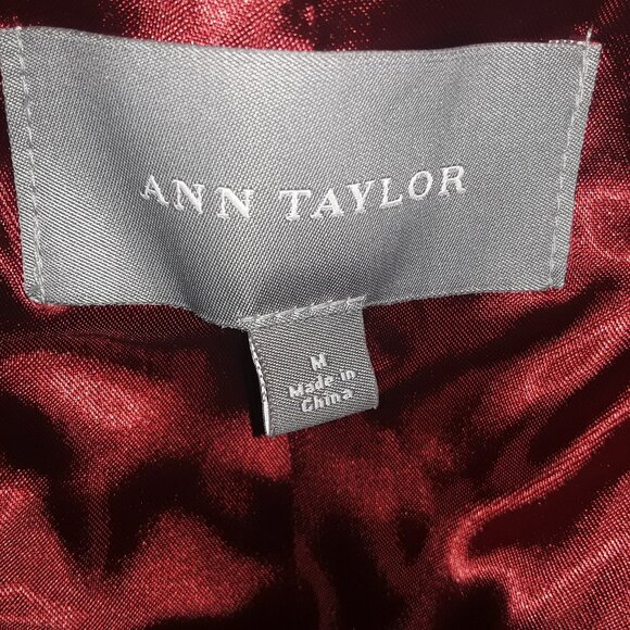 Ann Taylor ladies medium, rust colored suede leather w/satin lining, 3 button up - Picture 4 of 5